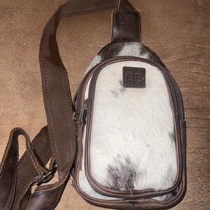 STS Ranchwear Brown and White Belt Bag